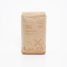 Kép betöltése a galériamegjelenítőbe: Bio teljes kiőrlésű tönkölyliszt 2 kg Csoroszlya Farm